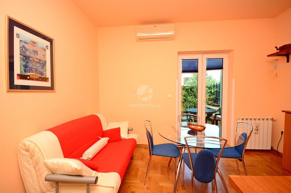 Apartment Blazenka พูลา ห้อง รูปภาพ