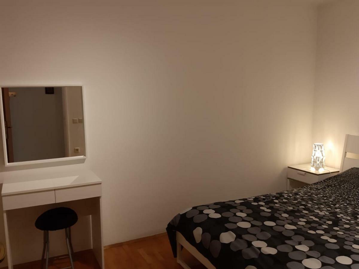 Apartment Blazenka พูลา ภายนอก รูปภาพ